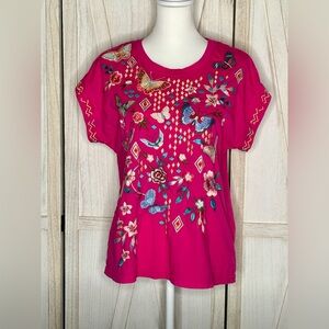 Johnny Was EUC Mariposa Relaxed Tee Pink Butterfly Floral Embroidered
Top Small